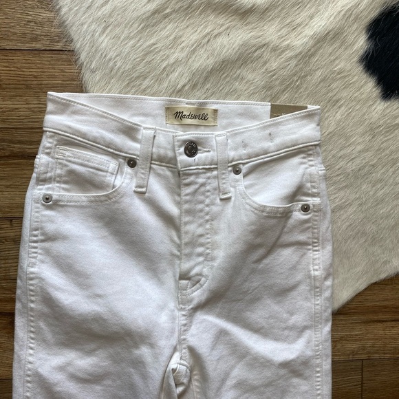 Madewell 10" High-Rise Skinny Jeans in Pure White - Picture 2 of 9